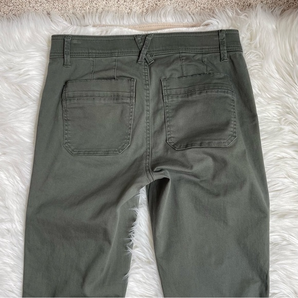 Wit & Wisdom Lilly Pad Green Roll Tab Cargo Pants - Picture 9 of 16